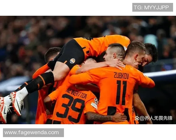 欧冠小组赛精彩对决里昂迎战顿矿工全力争胜