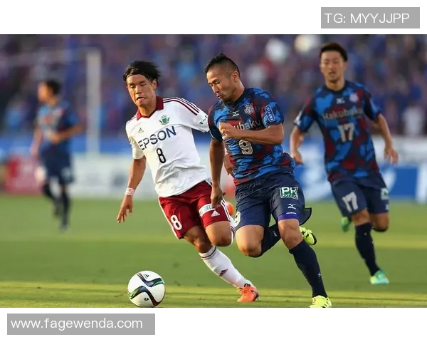 甲府枫林与京都的激烈对决展现足球魅力与团队精神